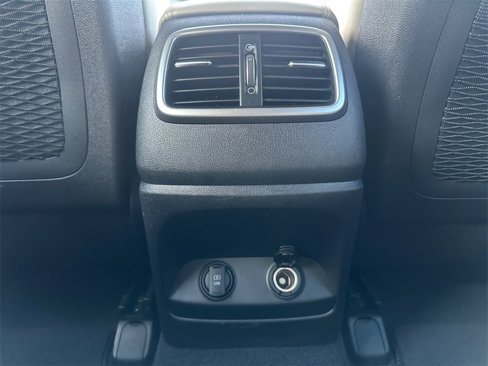 Used 2018 Kia Sorento L image 23