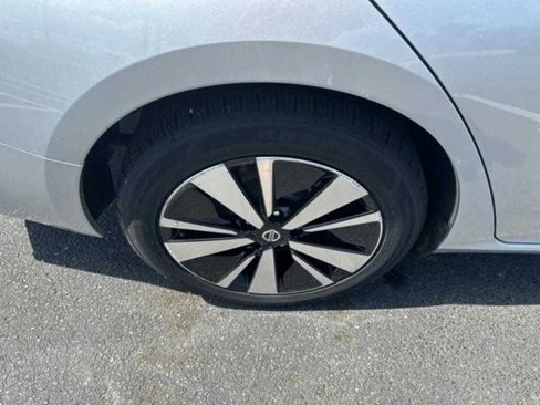 Used 2022 Nissan Altima 2.5 SV image 17