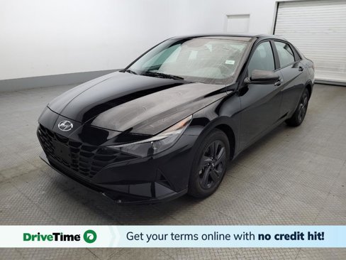 Used 2023 Hyundai Elantra SEL image 1