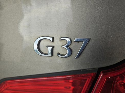 Used 2013 INFINITI G37 Journey w/ Premium Pkg image 35