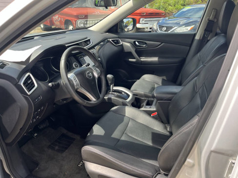 Used 2016 Nissan Rogue SL w/ SL Premium Package image 9