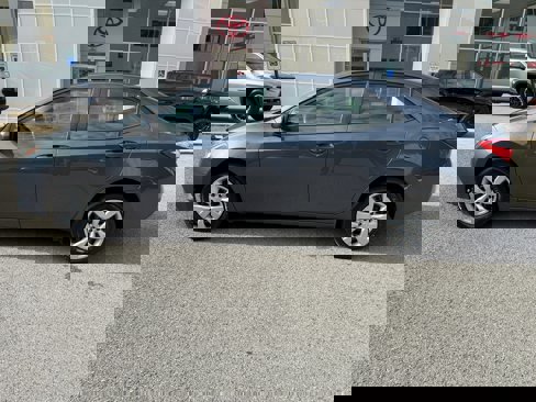 Used 2016 Toyota Corolla image 3