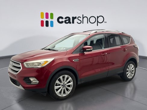 Used 2017 Ford Escape Titanium image 1