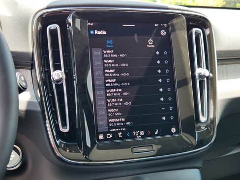 New 2025 Volvo XC40 B5 Core w/ Climate Package image 26