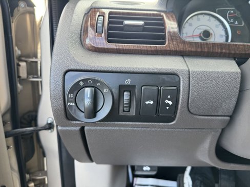 Used 2008 Ford Taurus Limited image 22