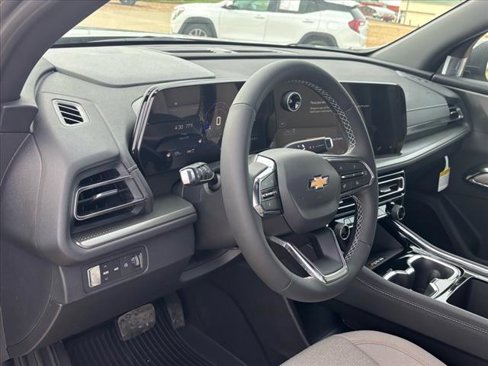 New 2025 Chevrolet Traverse LT w/ Driver Confidence Package image 8