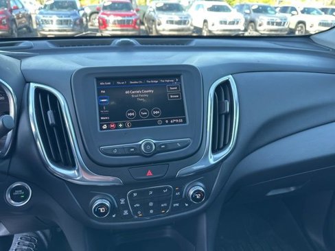 Used 2021 Chevrolet Equinox LT image 36