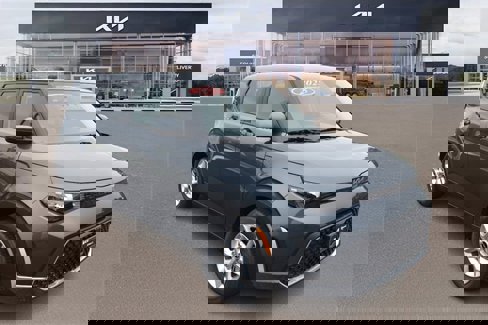 New 2025 Kia Soul LX w/ LX Technology Package image 1
