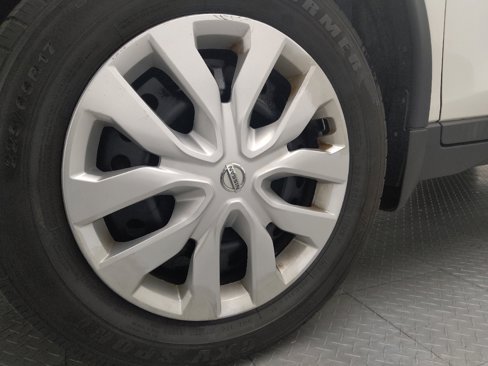 Used 2016 Nissan Rogue S image 31