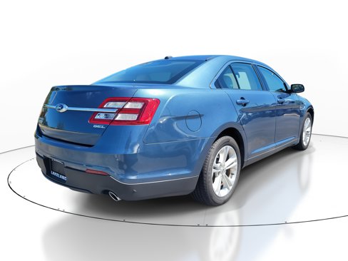 Used 2018 Ford Taurus SEL w/ Equipment Group 201A image 4