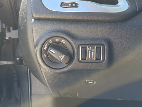 Used 2014 Dodge Dart Limited image 34