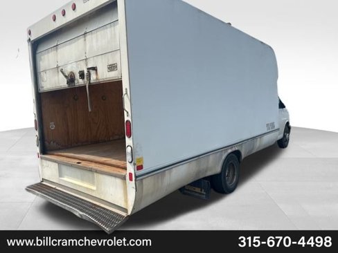 Used 2016 Chevrolet Express 3500 Extended image 3