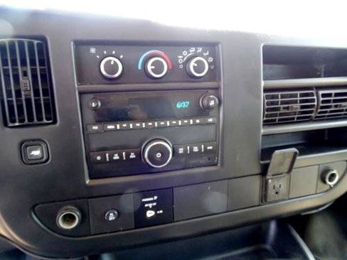 Used 2015 Chevrolet Express 3500 image 28