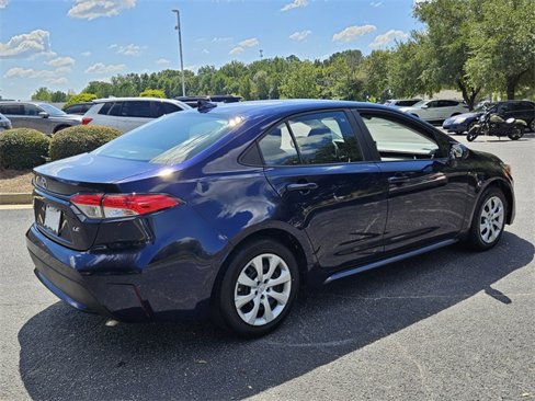 Used 2021 Toyota Corolla LE image 12