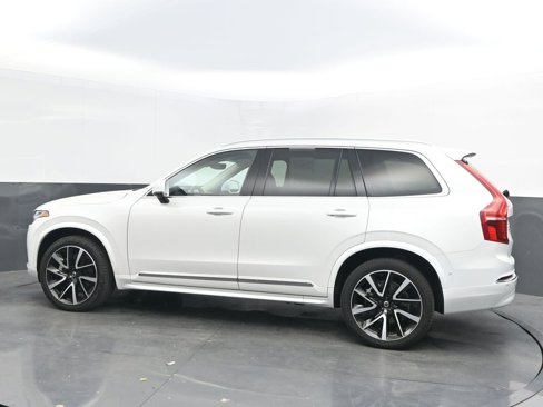 Certified 2024 Volvo XC90 B6 Plus image 4