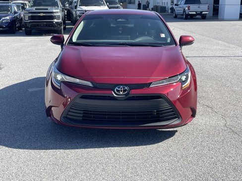 Used 2023 Toyota Corolla LE image 2