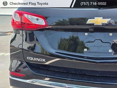 Used 2021 Chevrolet Equinox LT w/ Driver Convenience Package image 7