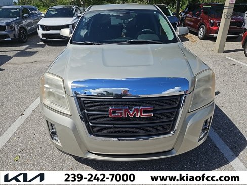 Used 2015 GMC Terrain SLE image 2