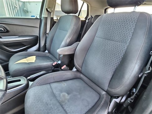 Used 2020 Chevrolet Trax LS w/ Tint and Cruise Package image 20