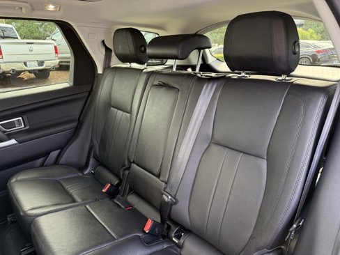 Used 2018 Land Rover Discovery Sport HSE image 14
