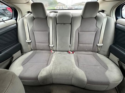 Used 2010 Ford Taurus SEL image 30
