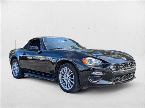 Used 2017 FIAT 124 Spider Classica image 3