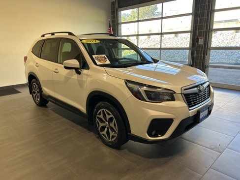 Used 2021 Subaru Forester Premium image 9