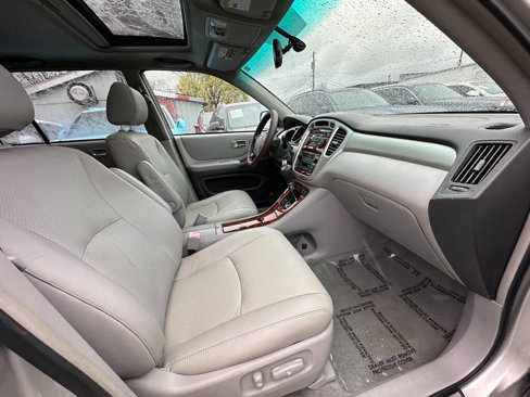 Used 2005 Toyota Highlander Limited image 17