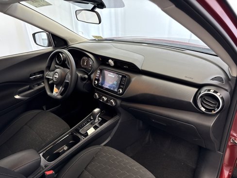 Used 2024 Nissan Kicks SV image 14