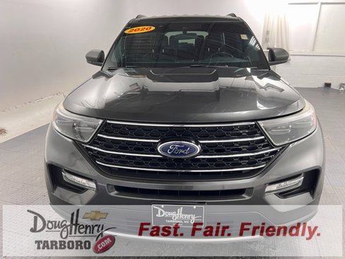 Used 2020 Ford Explorer XLT w/ Equipment Group 202A image 2