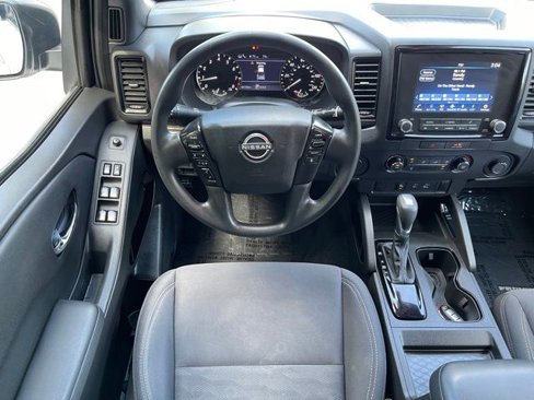 Used 2023 Nissan Frontier SV w/ Midnight Edition Package image 6