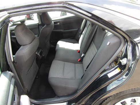 Used 2016 Toyota Camry image 20