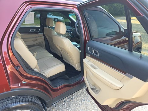 Used 2016 Ford Explorer Limited image 16