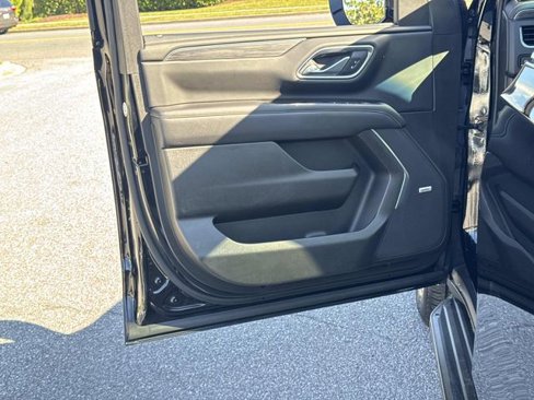 Used 2021 GMC Yukon SLT w/ SLT Luxury Plus Package image 14