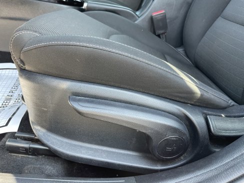 Used 2019 Kia Forte S image 12