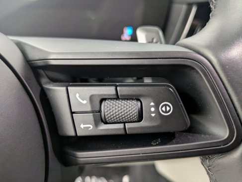 Certified 2024 Porsche Cayenne image 13