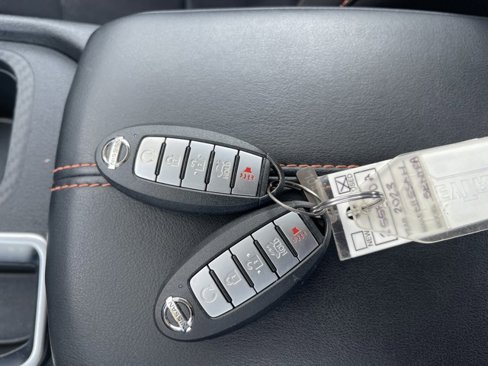 Used 2023 Nissan Sentra SR w/ Midnight Edition Package image 29