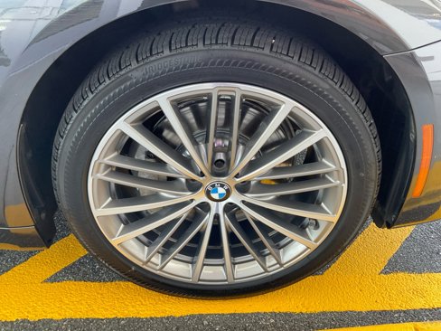 Used 2019 BMW 530i w/ Luxury Package image 25