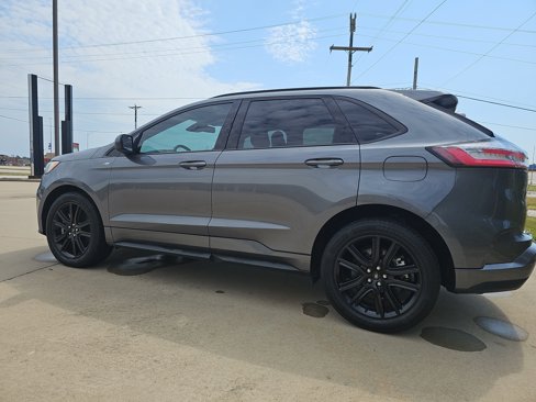 Used 2022 Ford Edge ST-Line image 7