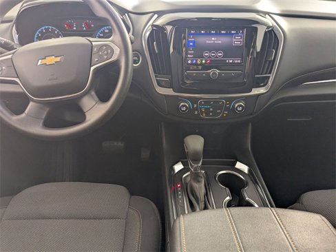Used 2021 Chevrolet Traverse LS image 24