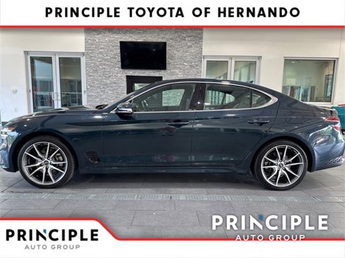 Used 2023 Genesis G70 2.0T image 5