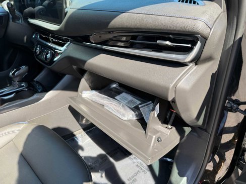 Used 2024 Buick Envista Sport Touring w/ Convenience I Package image 39