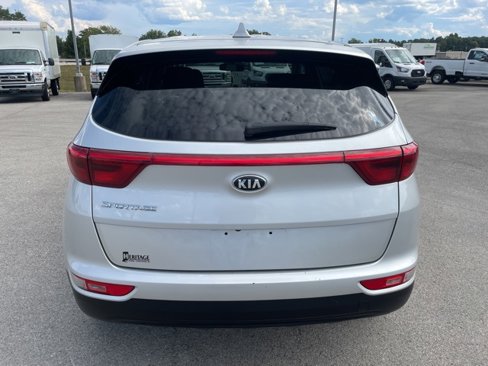Used 2019 Kia Sportage LX image 9