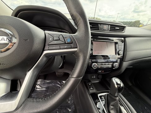 Used 2019 Nissan Rogue SL w/ Premium Package image 23