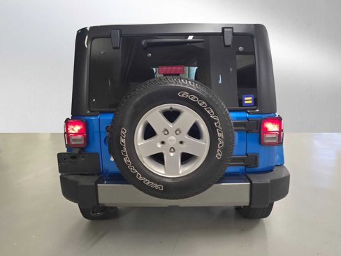 Used 2014 Jeep Wrangler Freedom Edition image 4