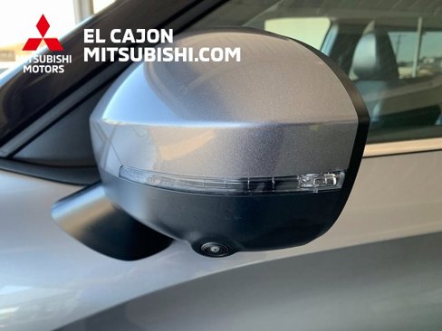 Used 2024 Mitsubishi Outlander SE image 8