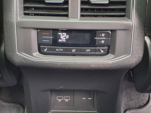 Used 2019 Volkswagen Atlas SEL Premium image 17