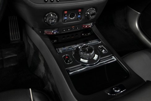 Used 2018 Rolls-Royce Dawn image 32