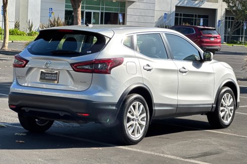 Certified 2022 Nissan Rogue Sport S image 4