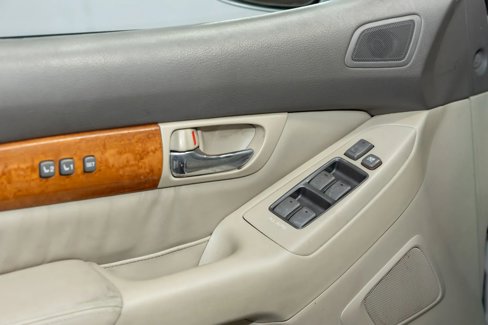 Used 2004 Lexus GX 470 image 13